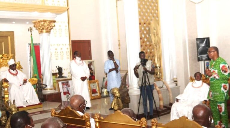 Peter Obi Meets Revered Benin Monarch, Oba Ask Crucial Question