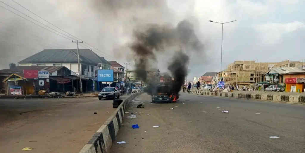 Rampaging hoodlums in Osogbo on Gov Adeleke’s first day in office