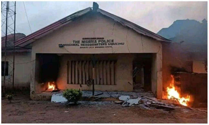 Anambra: Hoodlums burn police station