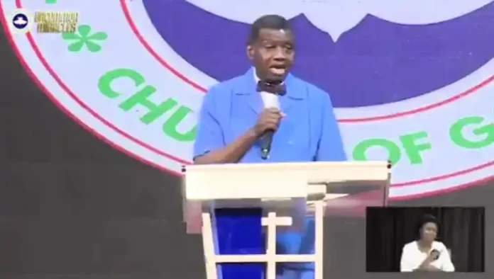 Nigerians Shout Amen in Video As Adeboye Predicts Naira Bounce Back, Stronger Than Dollar Soon