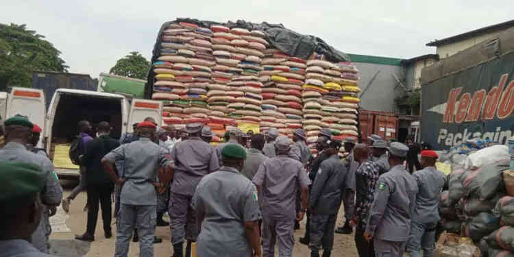 Nigeria Customs intercepts 4 truck load with food items